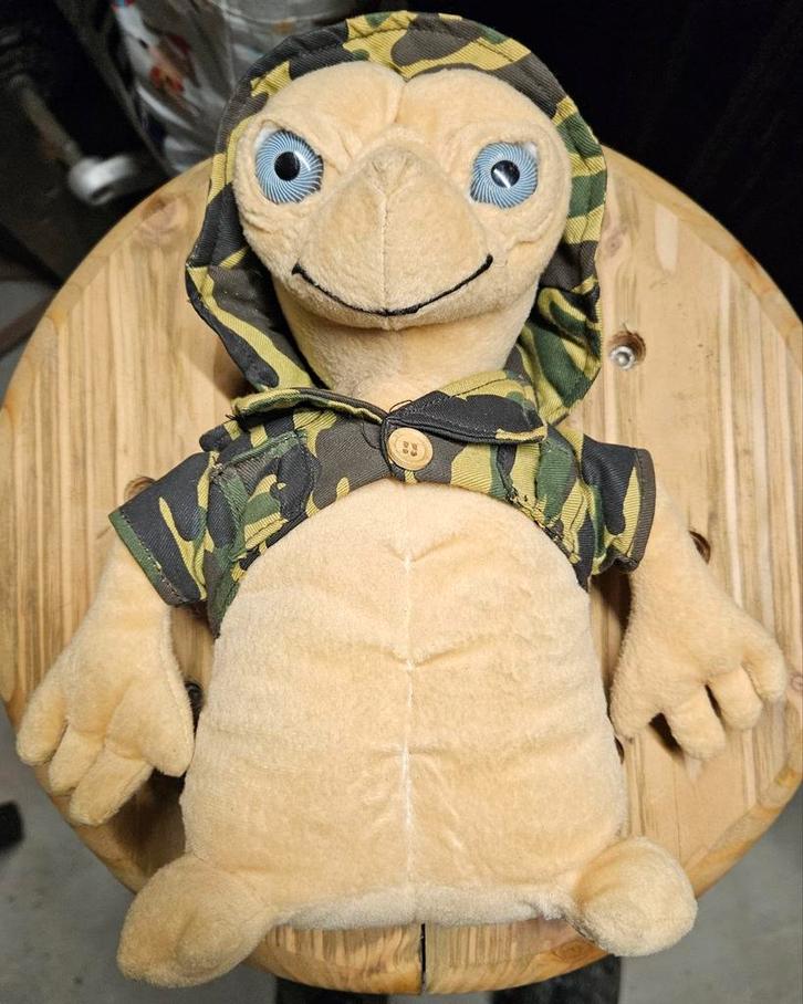 Sweat à capuche camouflage en peluche ET
Il s'agit d'un v, Collections, Marques & Objets publicitaires, Enlèvement ou Envoi