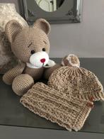 Nieuw gehaakte knuffel - beer, kindermuts & sjaal, Ophalen of Verzenden, Nieuw, Overige typen