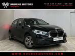 BMW 1 Serie 116 iA Led/Carplay/Dab/Gps/Cruise/Pdc *1j garant, Auto's, Automaat, Gebruikt, Zwart, 1365 kg
