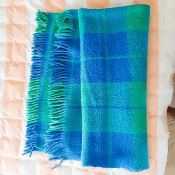 Te koop: Mooie dikke turquoise, geruite plaid met franjes. beschikbaar voor biedingen