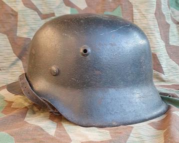 Duitse helm beschikbaar voor biedingen