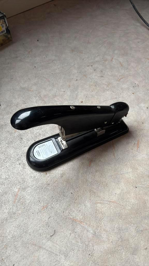 Zware nietmachiene rapid classic 9, Diversen, Schoolbenodigdheden, Zo goed als nieuw, Ophalen of Verzenden