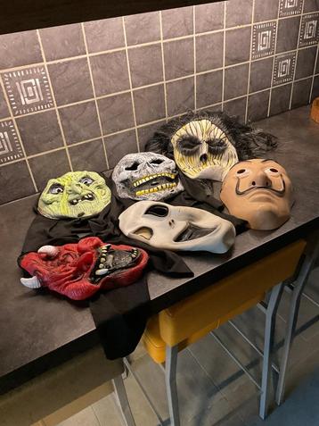 6 maskers halloween beschikbaar voor biedingen