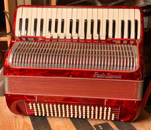 Paolo Soprani accordeon pianotoetsenbord/„ Belgische” bas, Muziek en Instrumenten, Accordeons, Zo goed als nieuw, Toetsaccordeon