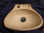 KLEINE VINTAGE LAVABO MET INSCRIPIE A V H 10/12 - 70'S ? NEW, Doe-het-zelf en Bouw, Ophalen of Verzenden, Nieuw, Steen, Wastafel