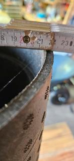 Groot lot dakdoorvoeren met isolatiemoffen en allerhande, Enlèvement