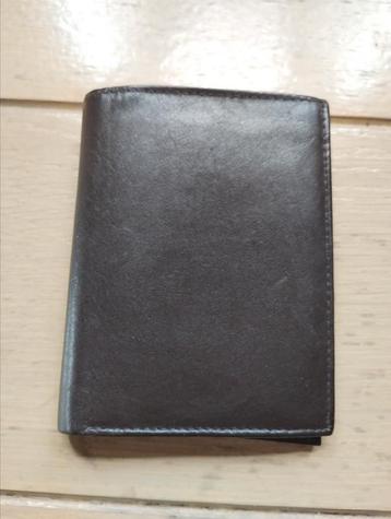 Lederen Portefeuille (NEW) beschikbaar voor biedingen