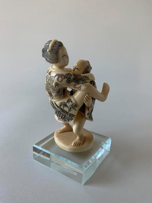 Antieke Japanse Erotische Netsuke, Antiek en Kunst, Kunst | Niet-Westerse kunst, Ophalen of Verzenden