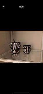 Nieuwe kaarsen met zebrapatroon uit de Victoria-collectie, Nieuw