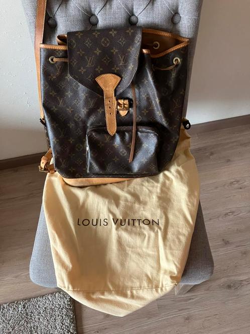 Louis Vuitton rugzak, Handtassen en Accessoires, Tassen | Reistassen en Weekendtassen, Gebruikt, Ophalen