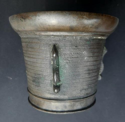 Ancien mortier probablement d'hapoticaire, du debut du 19è, Antiquités & Art, Antiquités | Bronze & Cuivre, Enlèvement ou Envoi