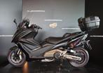 2022 Kymco AK 550 | 11675KM | Akrapovic , topkoffer , ...., Kymco, Bedrijf, Minimaal motorrijbewijs A2, 550 cc