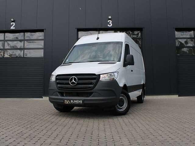 Mercedes-Benz Sprinter 317 2.0 CDI L2H2 RWD Functional, Auto's, Bestelwagens en Lichte vracht, Bluetooth, Cruise Control, Navigatiesysteem