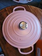 Le Creuset ronde signature sugar pink mat, Huis en Inrichting, Ophalen of Verzenden, Nieuw