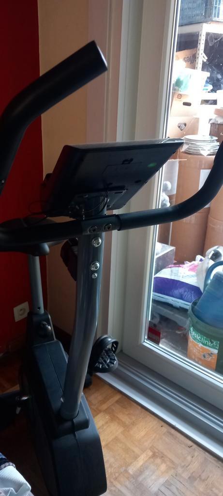 Tunturi Cardio Fit B30 Hometrainer, Sport en Fitness, Fitnessapparatuur, Zo goed als nieuw, Hometrainer, Ophalen