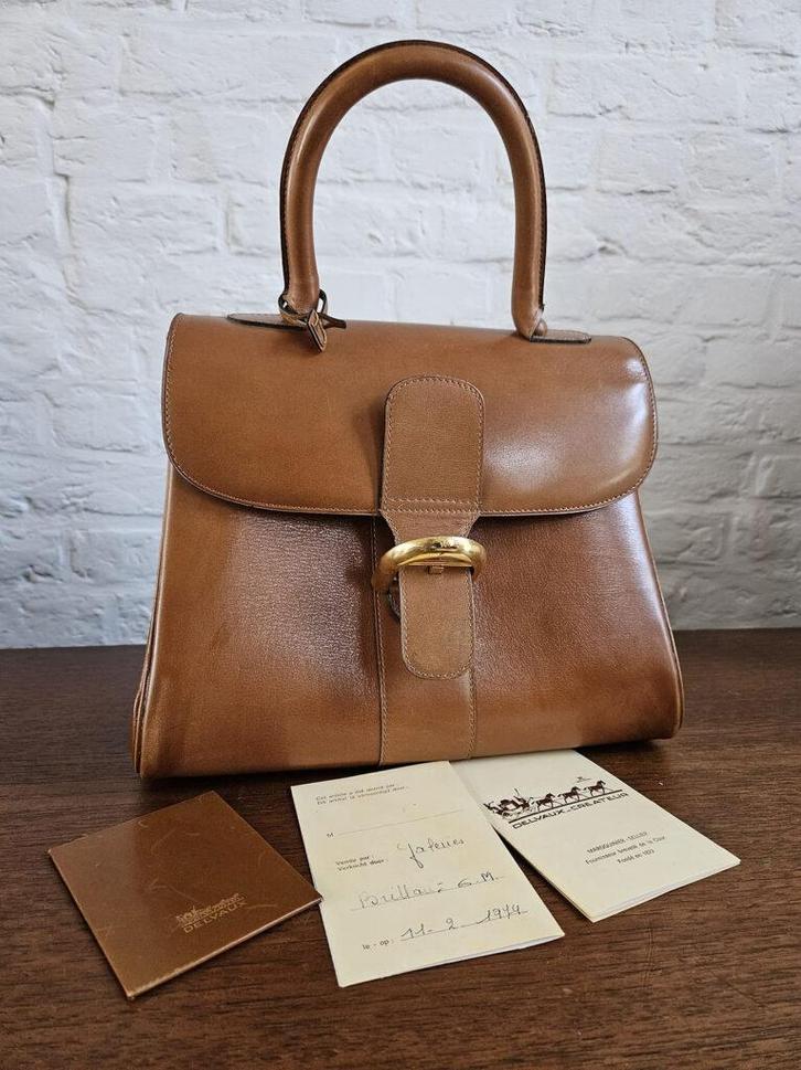 IK KOOP JE DELVAUX-TAS VOOR DE BESTE PRIJS, Handtassen en Accessoires, Tassen | Damestassen, Ophalen