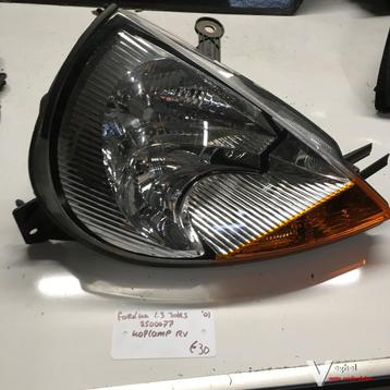 Ford Ka 2001 wagennr 2500077  Koplamp Rechts beschikbaar voor biedingen
