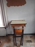 Vintage lessenaar bureau schoolbank licht geel blad, Huis en Inrichting, Ophalen, Zo goed als nieuw, Bureau