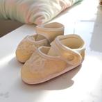 Chaussures jaunes pour nouveau-nés à lacets blancs pour fill, Enfants & Bébés, Neuf, Enlèvement ou Envoi, Pantoufles, Fille