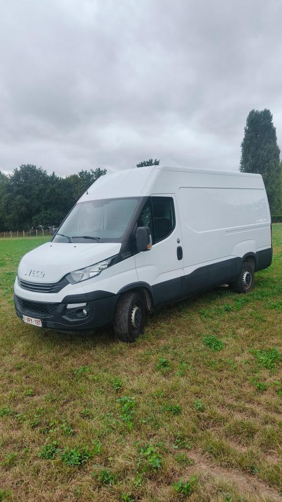 iveco daily 35S16 automatic L2H3 57200km, Auto's, Bestelwagens en Lichte vracht, Particulier, ABS, Achteruitrijcamera, Airconditioning