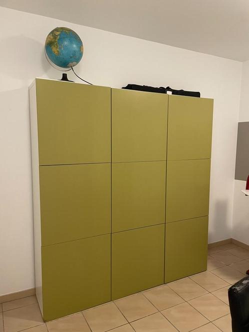 Wandkast in olijfgroen, Huis en Inrichting, Kasten | Wandmeubels, Zo goed als nieuw, 150 tot 200 cm, 150 tot 200 cm, 25 tot 50 cm