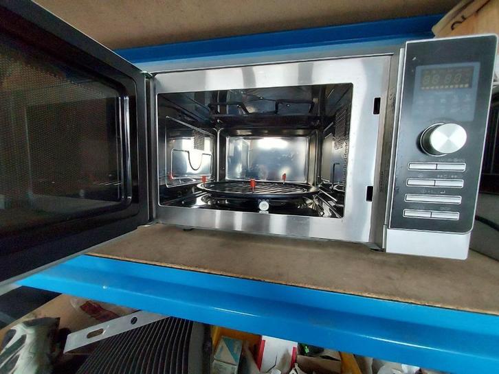Microgolf combi, Elektronische apparatuur, Microgolfovens, Gebruikt, Vrijstaand, Combi-microgolfoven, 45 tot 60 cm, Crisp, Grill