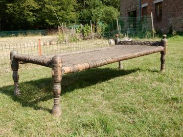 Lit indien Charpoy beschikbaar voor biedingen