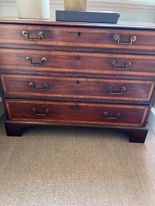 Antieke mooie commode, Antiek en Kunst, Antiek | Meubels | Kasten, Ophalen