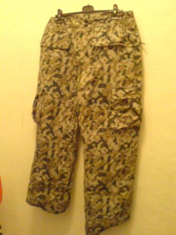 Ski broek camouflage - XL  beschikbaar voor biedingen