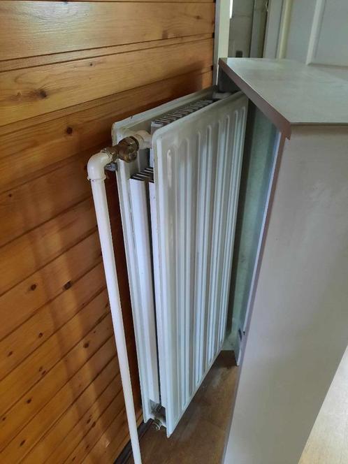 4 Radiatoren en 2 overkappingen, Doe-het-zelf en Bouw, Verwarming en Radiatoren, Gebruikt, Ophalen
