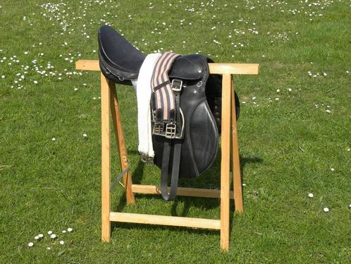 Selle Mixte (complète avec étriers, étrivières et 2 sangles), Dieren en Toebehoren, Overige Dieren-accessoires, Ophalen