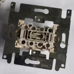 interrupteur Niko PR20, Doe-het-zelf en Bouw, Elektriciteit en Kabels, Zo goed als nieuw, Schakelaar, Ophalen of Verzenden