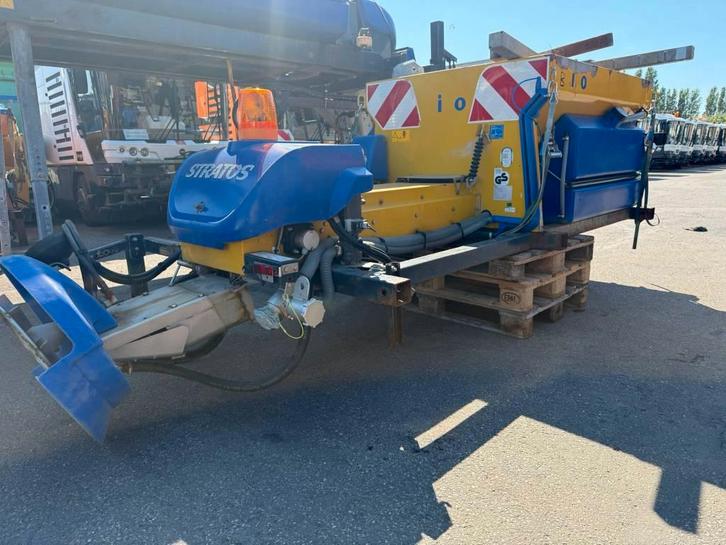 NIDO Stratos B08L-24 PCXN-350, Articles professionnels, Machines & Construction | Entretien & Nettoyage