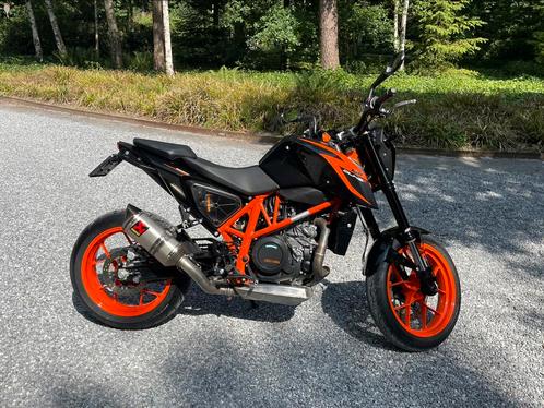 KTM 690 Duke R // Akrapo. // €1400 onderh. & accesior., Motoren, Motoren | KTM, Particulier, Sport, 1 cilinder, Ophalen of Verzenden