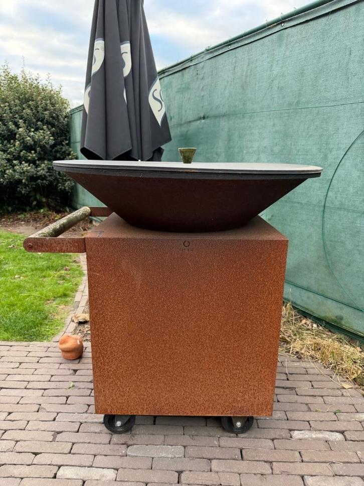 Ofyr pro 100 met accessoires, Tuin en Terras, Houtskoolbarbecues, Zo goed als nieuw, Met accessoires, Ophalen of Verzenden