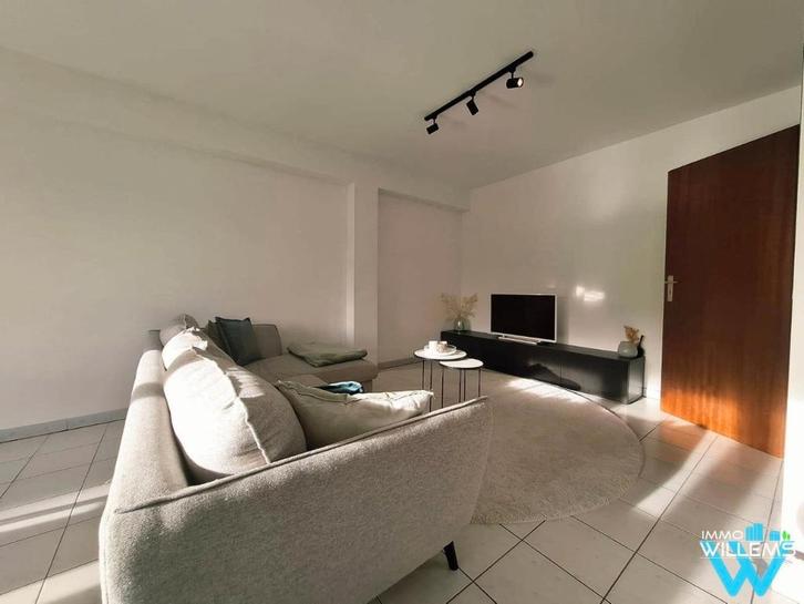 2x IKEA BESTÅ (wand)kast zwartbruin (120 cm) -, Huis en Inrichting, Kasten |Televisiemeubels, Zo goed als nieuw, Ophalen