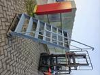 Gegalvaniseerde Trap, Met leuning Hoog ca 1.85 meter, Doe-het-zelf en Bouw, Ladders en Trappen, Ophalen, Zo goed als nieuw, Trap