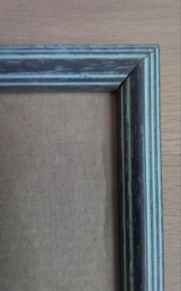 Gepatineerd blauw jeanhouten glazen frame. 44 cm x 54 cm. beschikbaar voor biedingen