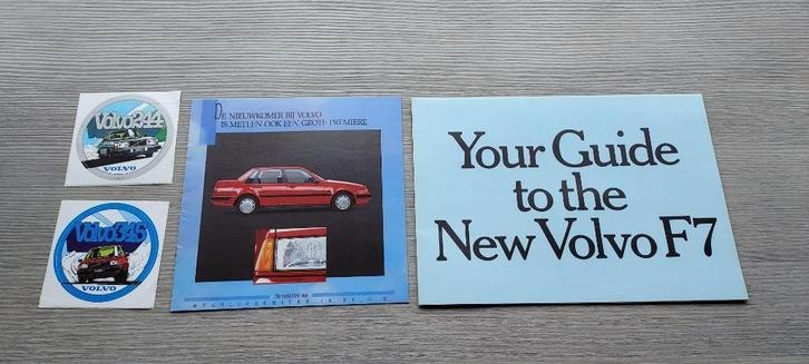 2 oude folders en 2 oude stickers van Volvo, Verzamelen, Merken en Reclamevoorwerpen, Zo goed als nieuw, Overige typen, Verzenden