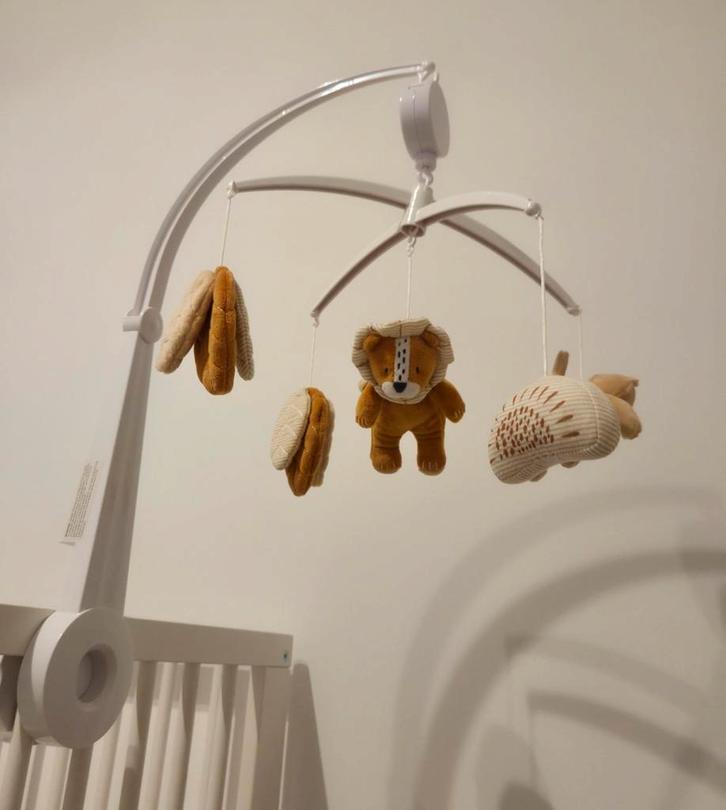 Mobile musical Babou & Kendi Noukie's, Enfants & Bébés, Chambre d'enfant | Aménagement & Décoration, Comme neuf, Enlèvement ou Envoi