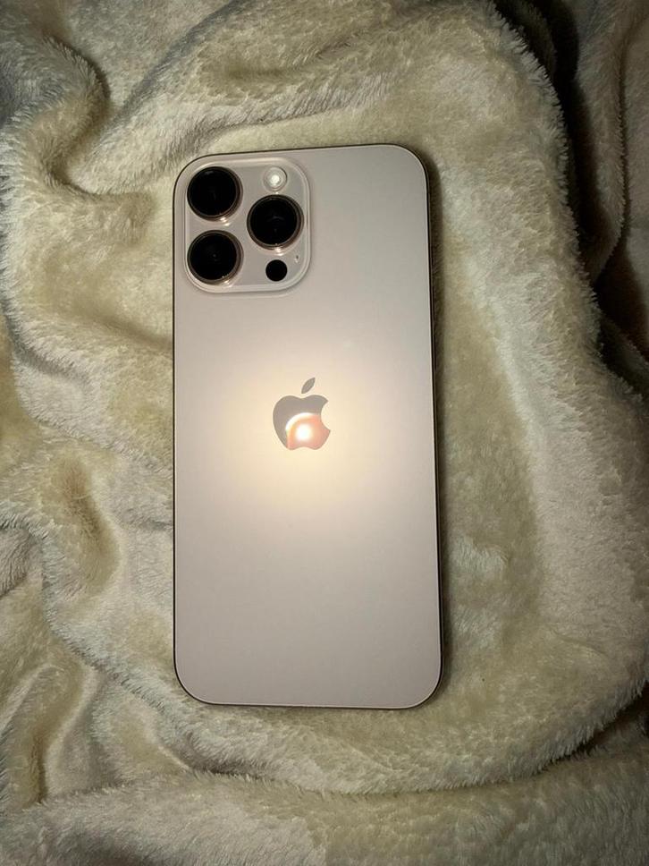 Iphone 16 Pro Max titane sable 256 Go, Télécoms, Téléphonie mobile | Apple iPhone, Comme neuf, iPhone 16, Enlèvement ou Envoi