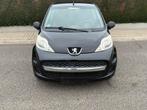 Peugeot 107  BJ 2011 benzine GEKEURD VOOR VERKOOP 119.380, Auto's, Voorwielaandrijving, Euro 5, Stof, Zwart
