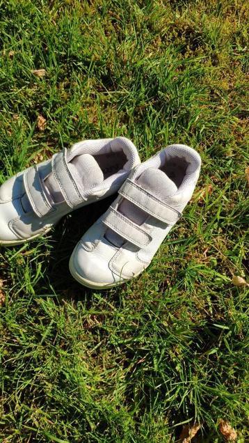 Retro Artengo sneakers sportschoenen tennisschoenen maat 32, Kinderen en Baby's, Ophalen of Verzenden, Gebruikt, Sportschoenen