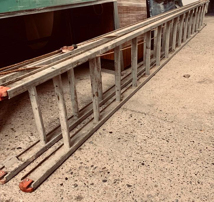 Aluminium ladder, Doe-het-zelf en Bouw, Ladders en Trappen, Gebruikt, Ladder, 4 meter of meer, Ophalen