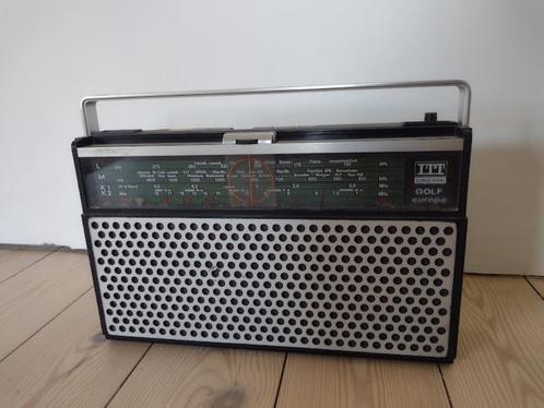 Radio rétro vintage ITT Schaub Lorenz Golf Europe 105, TV, Hi-fi & Vidéo, Radios, Utilisé, Radio, Enlèvement ou Envoi