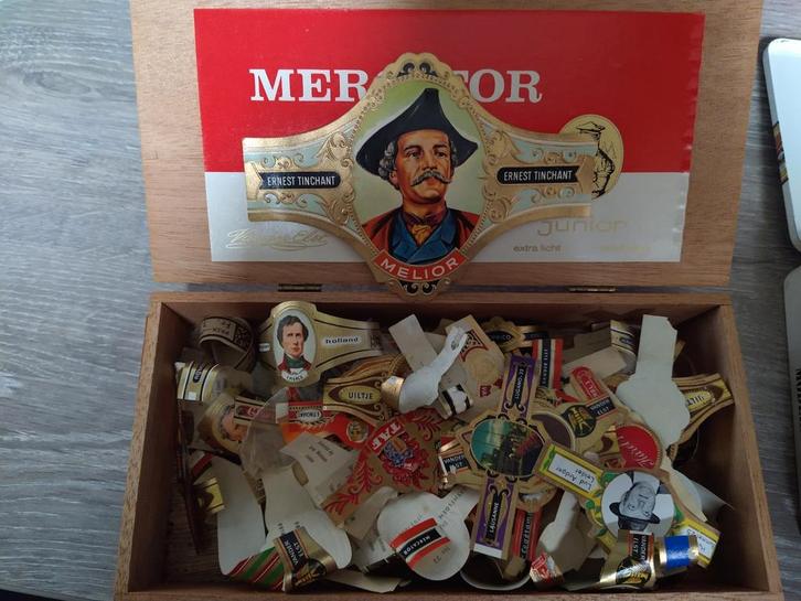 Verzameling sigarenbandjes, Verzamelen, Rookartikelen, Aanstekers en Luciferdoosjes, Zo goed als nieuw, Sigarenbandjes, Ophalen of Verzenden