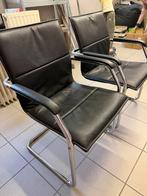 2 vintage stoelen, Huis en Inrichting, Stoelen, Ophalen, Zo goed als nieuw, Zwart, Twee