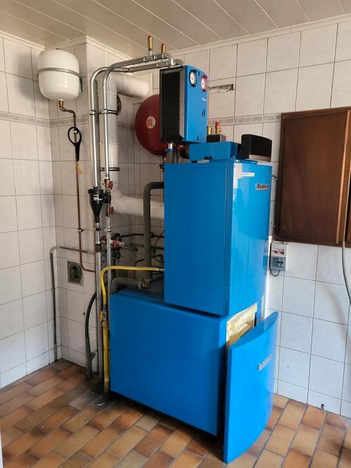 condenserende gas-verwarmingsketel - 150L boiler Buderus, Doe-het-zelf en Bouw, Chauffageketels en Boilers, Gebruikt, Ophalen