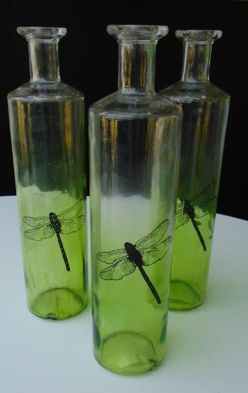 FLES GLAS MET LIBELLE GROENE LOOK 2 stuks 29 x 7 cm NIEUW, Huis en Inrichting, Woonaccessoires | Vazen, Nieuw, Groen, Minder dan 50 cm