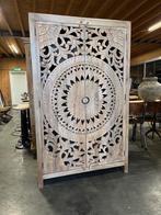 Handgesneden Kast uit India Uniek exemplaar Ibiza/Boho Nieuw, Huis en Inrichting, Overige houtsoorten, Met deur(en), 100 tot 150 cm
